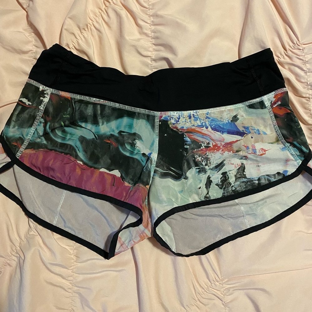 lululemon Speed Up Low Rise Lined Short 2.5” Size 6